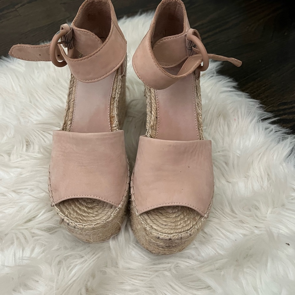 Marc Fisher espadrilles